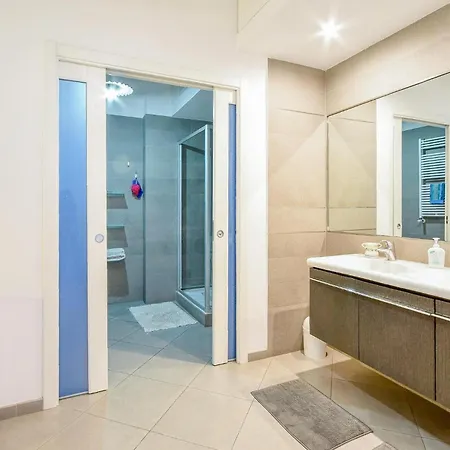 2 Bedroom Cozy In Nápoles